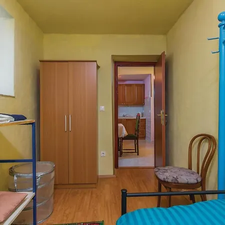 Pet Friendly Apartment In Porec With Wifi Exteriör bild